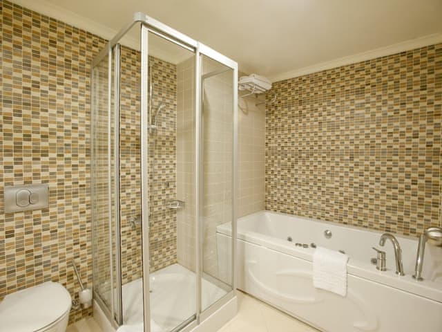 Suite, 2 Bedrooms (Queen)