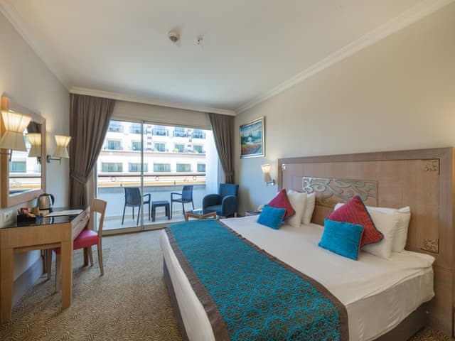 Family Room, 2 Bedrooms