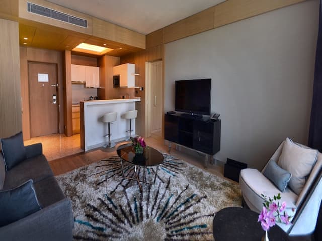 Suite, 1 Bedroom, Kitchenette, Partial Sea View (Prestige)