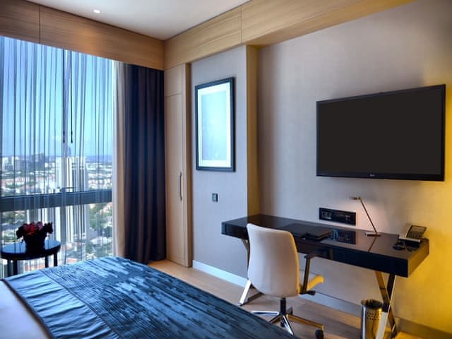 Deluxe Room, 1 King Bed, Partial Sea View