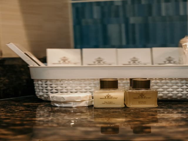 Standard Double Room, Bathtub