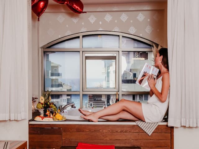 Standard Double Room, Bathtub