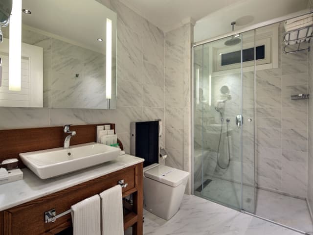 Cedar House, Lagoon View