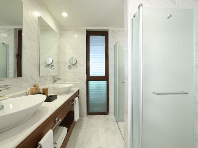 Lagoon Family Deluxe Suite