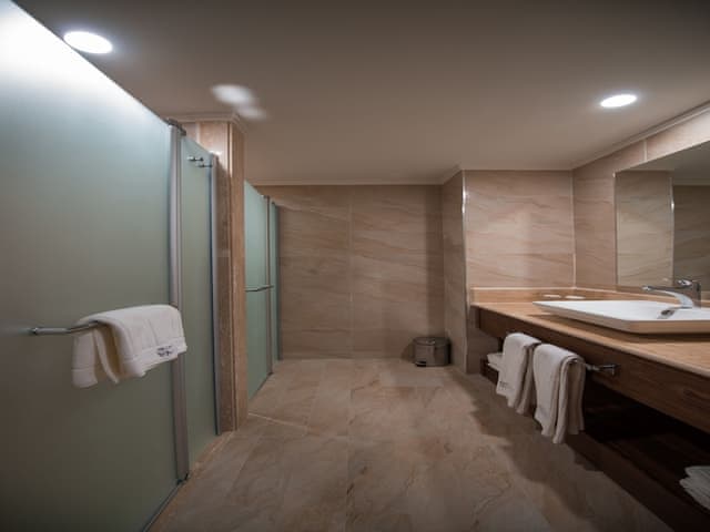 Lagoon Family Suite with One Bathroom