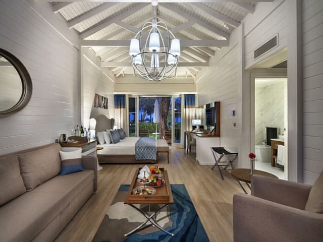 Cedar House, Lagoon View