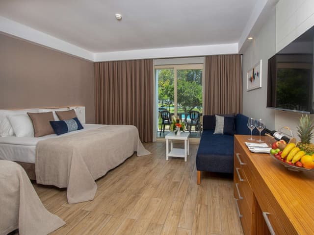 Lagoon Superior Room