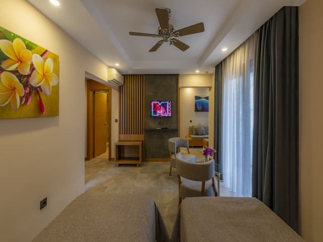 Superior Garden Room