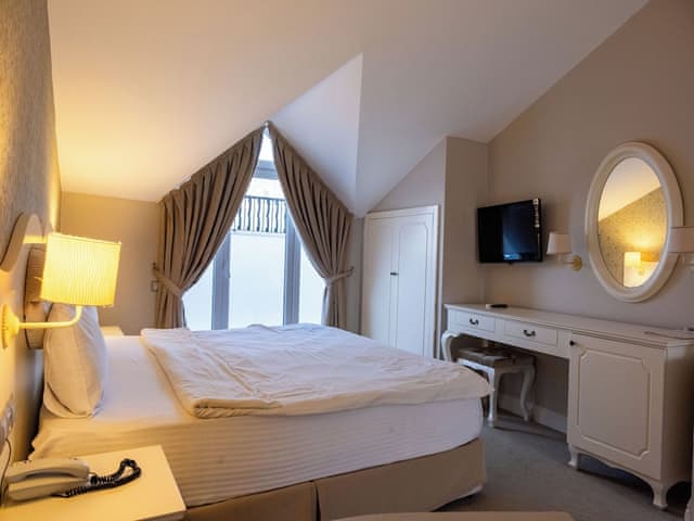 Presidential Suite with Indoor Jacuzzi