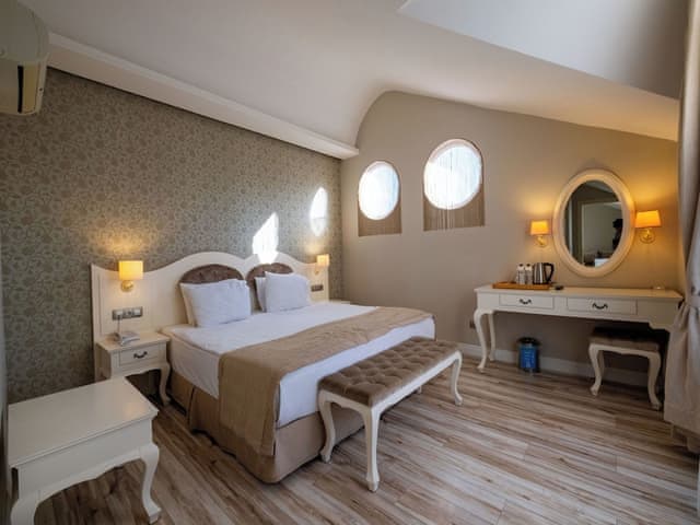 Deluxe Suite, Outdoor Jacuzzi with Roof Top