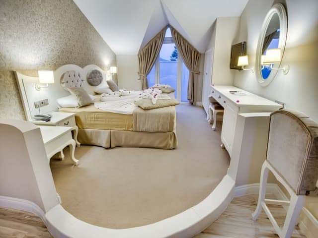 Presidential Suite with Indoor Jacuzzi