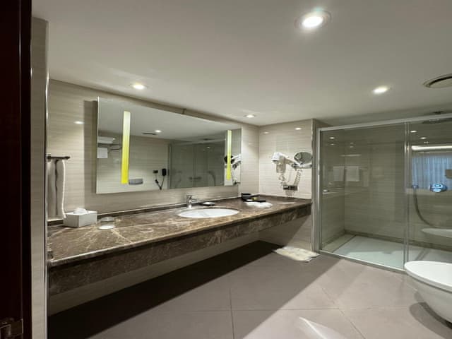 One Bedroom Twin Suite Room