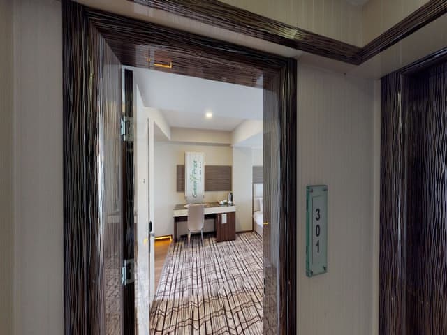 Comfort Triple Room, Non Smoking, City View