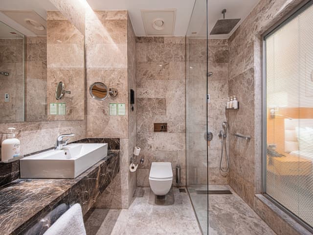 Standard Room, 1 King Bed, Smoking