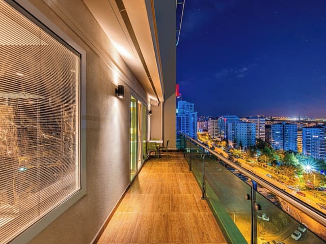 Suite, 1 King Bed, Smoking, Jetted Tub