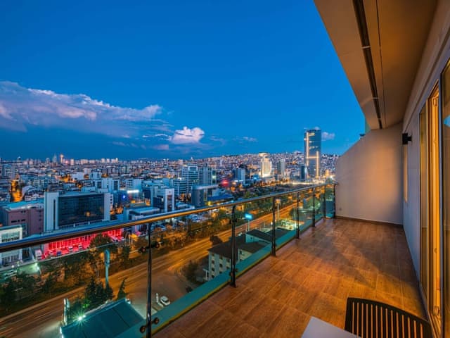 Suite, 1 King Bed, Smoking, Jetted Tub