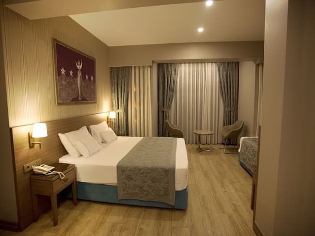 Üç Kişilik Aile Odası