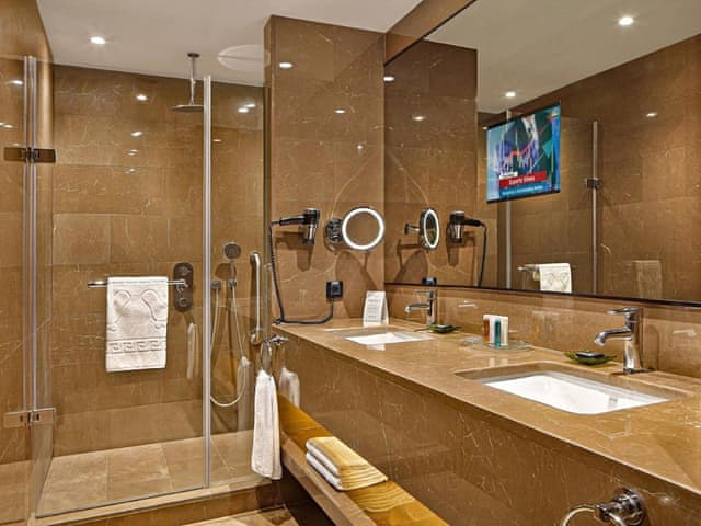 Superior Room, 1 King Bed