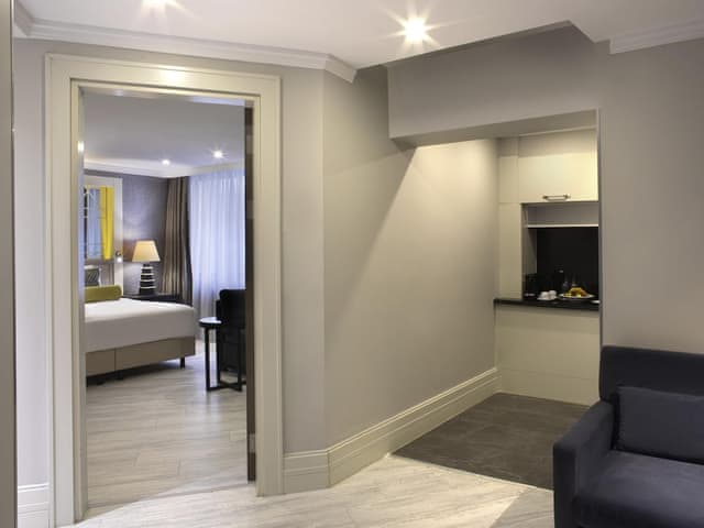 Executive Suite, 1 Double Bed, City View