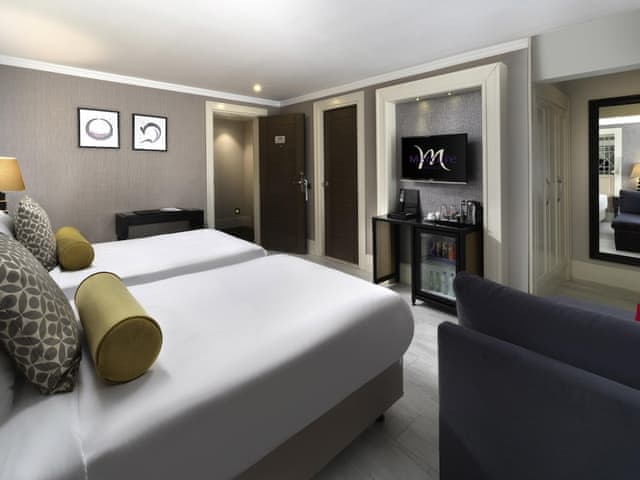 Family Room, 2 Double Beds, Connecting Rooms, City View