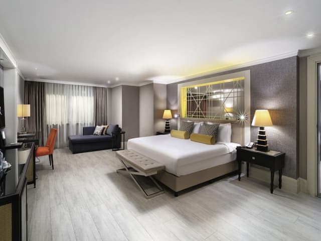 Deluxe Suite, Multiple Beds, City View (Family)