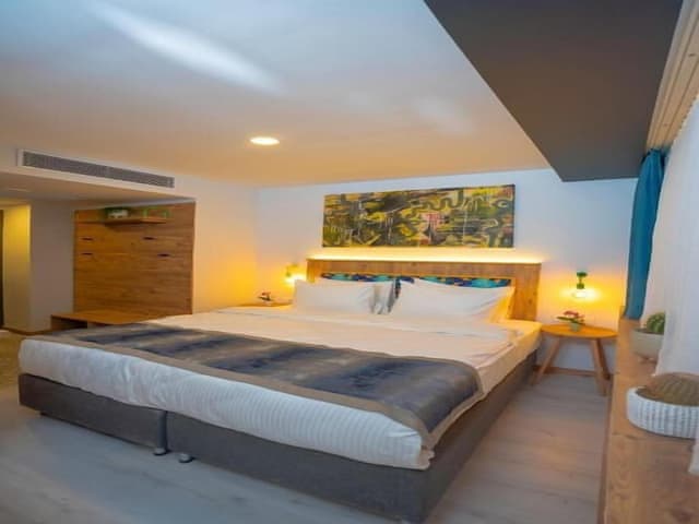 Business Double Room, City View