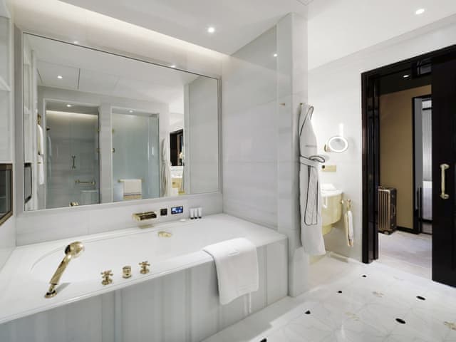 Executive Bosphorus Suite, 1 King bed