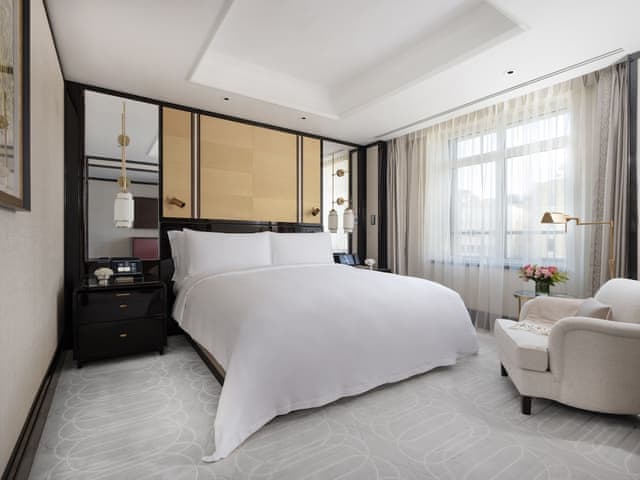 Superior Suite, 1 King Bed with Sofa bed