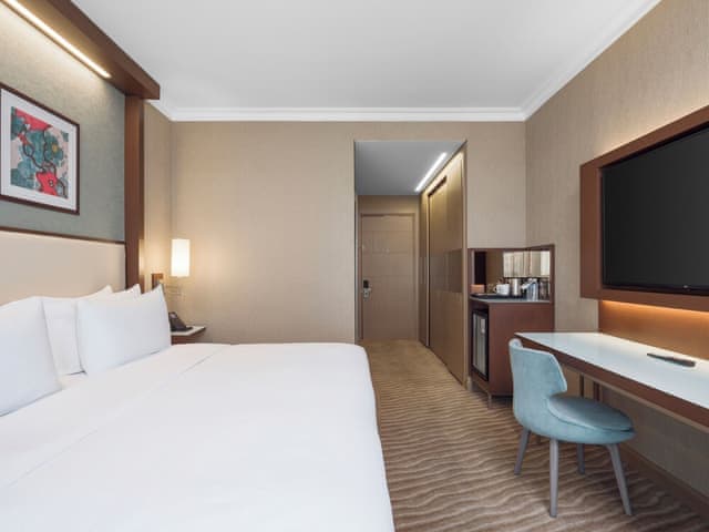 Premium Room, 1 King Bed, Sea View