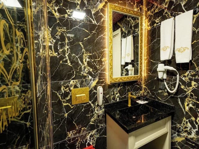 Deluxe iki Ayri Yatakli Oda