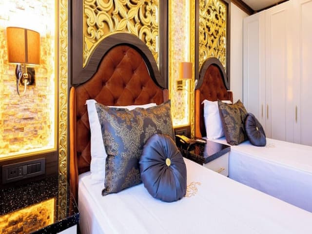 Deluxe iki Ayri Yatakli Oda