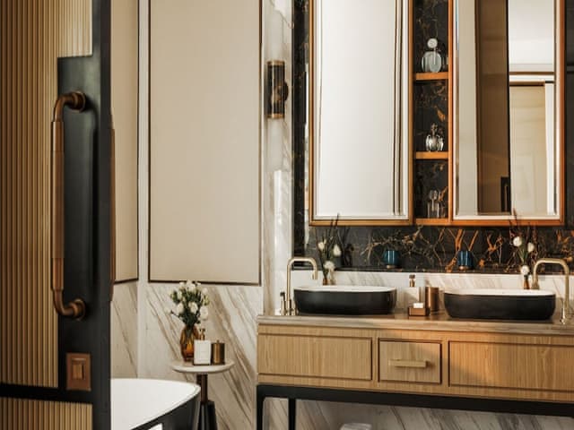 Promenade Terrace Suite - Butler Service, Kitchenette, Iliana Pool Club Access, Terrace on Promenade