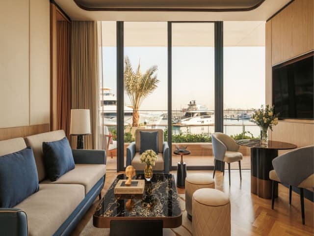 Promenade Deluxe Suite - Butler Service, Iliana Pool Club Access, Private Terrace on Promenade