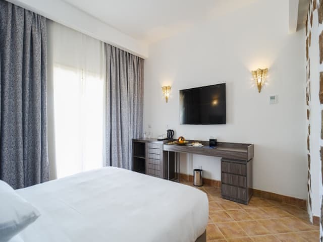 Deluxe Double Room, Garden View