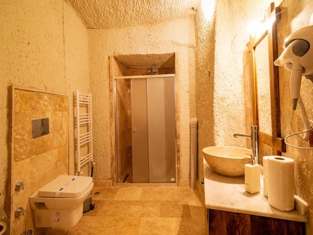 Delüks Üç Kişilik Oda