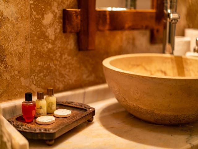 Delüks Üç Kişilik Oda