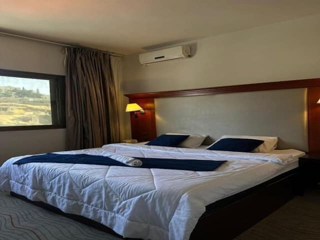 Deluxe Studio Suite