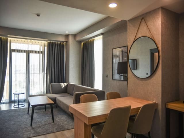 Suite, Non Smoking, Corner