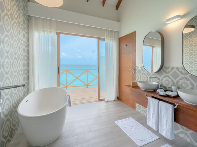 Lagoon Suite