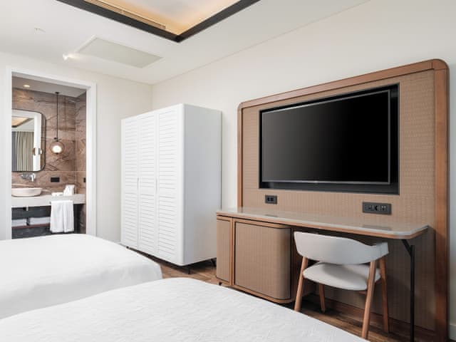 Penthouse Süit 2 Yatak Odalı & Özel Havuz Deniz Manzaralı (Topluluk Alanı)