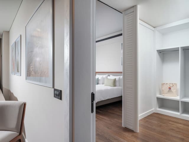 Penthouse Süit 2 Yatak Odalı & Özel Havuz Deniz Manzaralı (Topluluk Alanı)