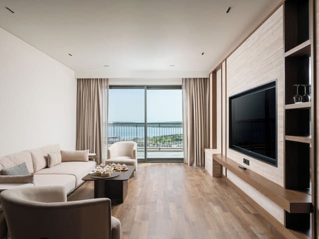 Presidential Süit 2 Yatak Odalı & Özel Havuz Deniz Manzaralı (Topluluk Alanı)