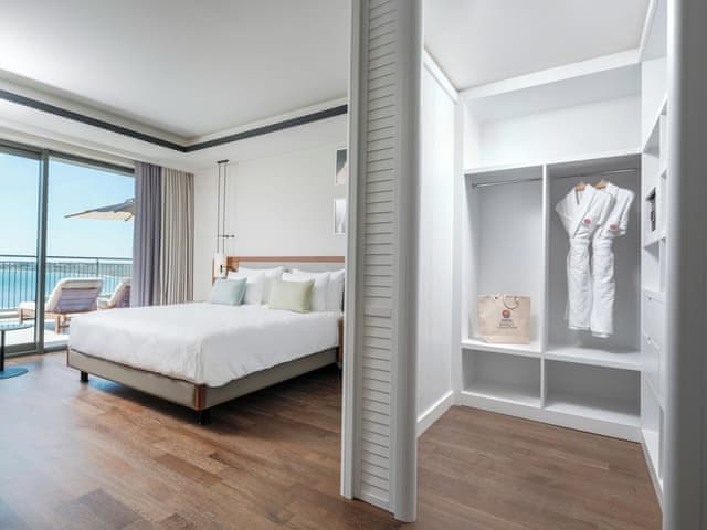 Penthouse Süit 2 Yatak Odalı & Özel Havuz Deniz Manzaralı (Topluluk Alanı)