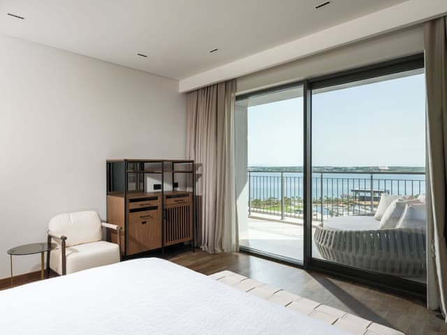 Presidential Süit 2 Yatak Odalı & Özel Havuz Deniz Manzaralı (Topluluk Alanı)