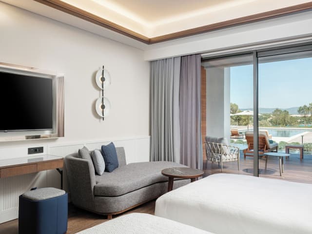 Delüks Yetişkin Havuz Erişimli Oda Deniz Kenarı (Yetişkin Alanı)