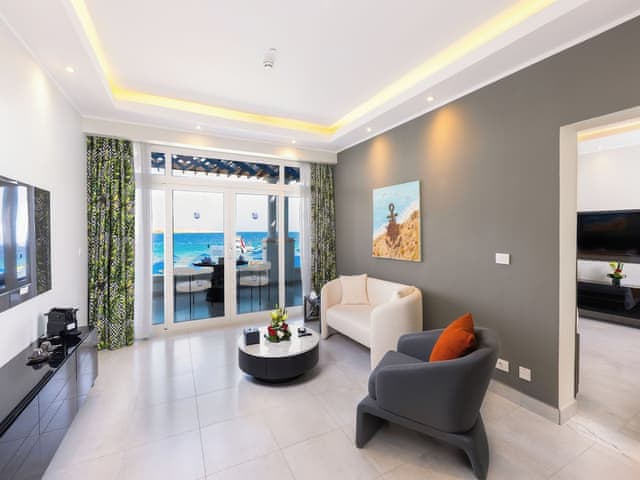 Junior Suite, 1 King Bed, Beach View