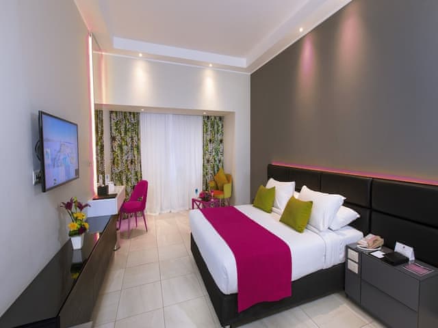 Deluxe Double Room, 1 King Bed, Pool View