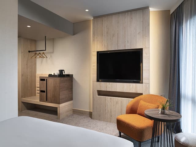 Standard Room, 1 Queen Bed