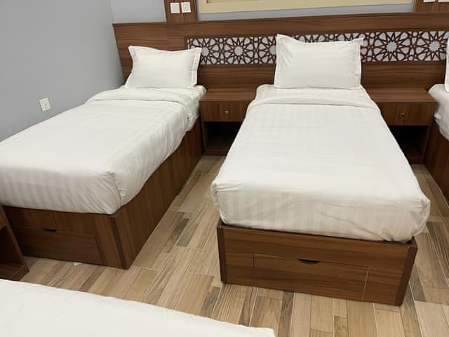 Basic Shared Dormitory, Men only