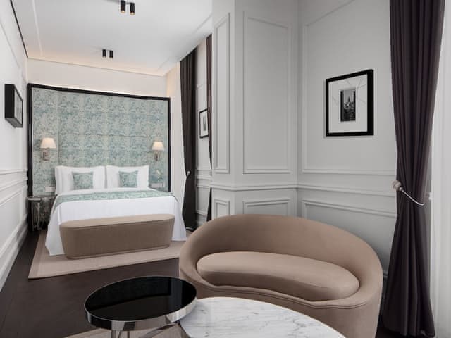 Grand Room, 1 King Bed